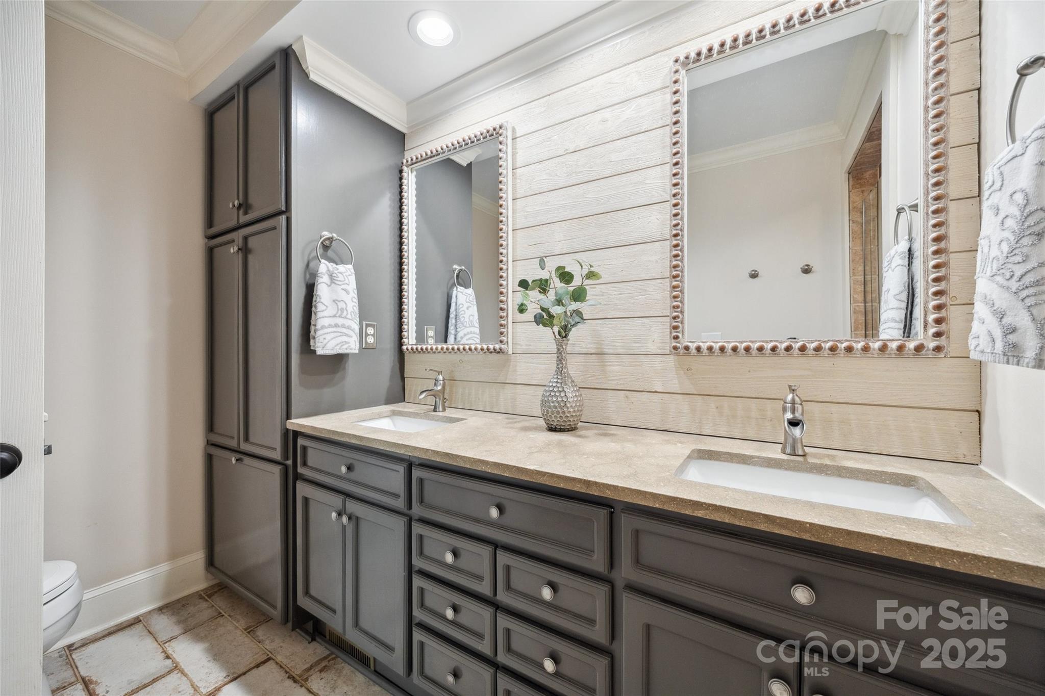 Tega Cay - Residential