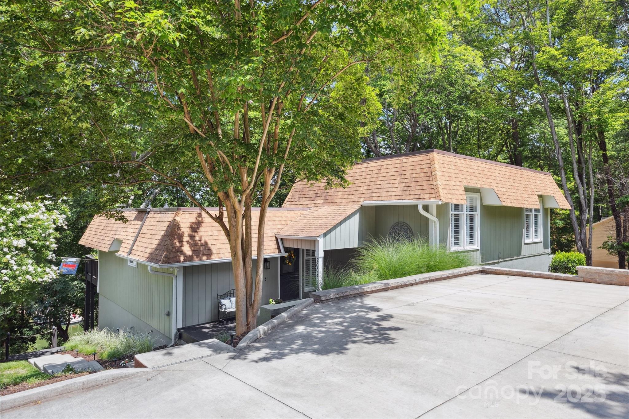 Tega Cay - Residential