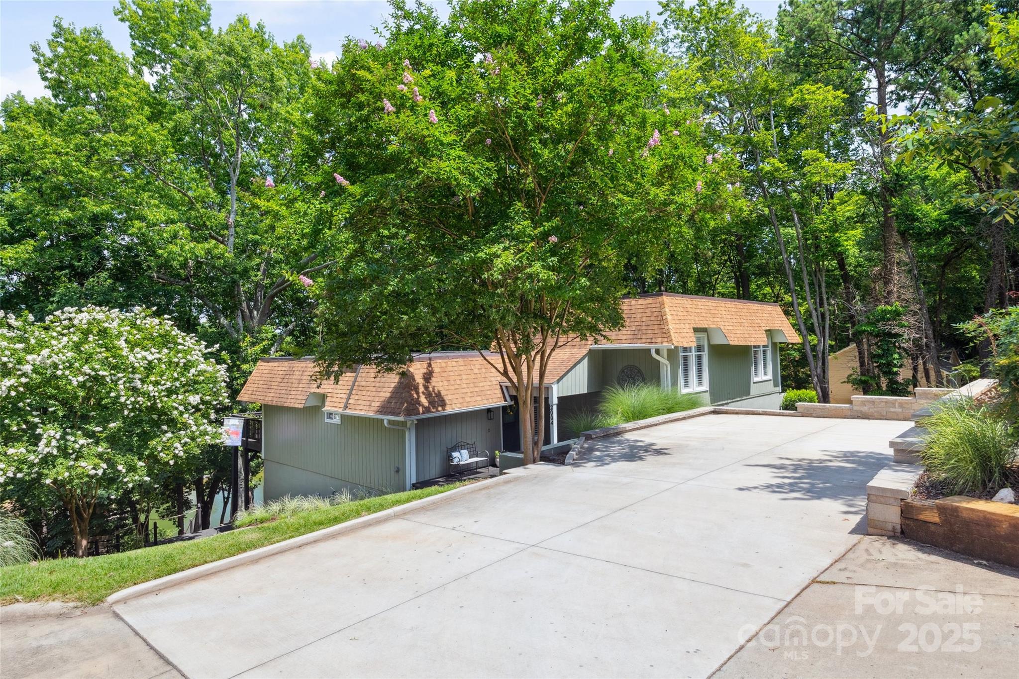 Tega Cay - Residential