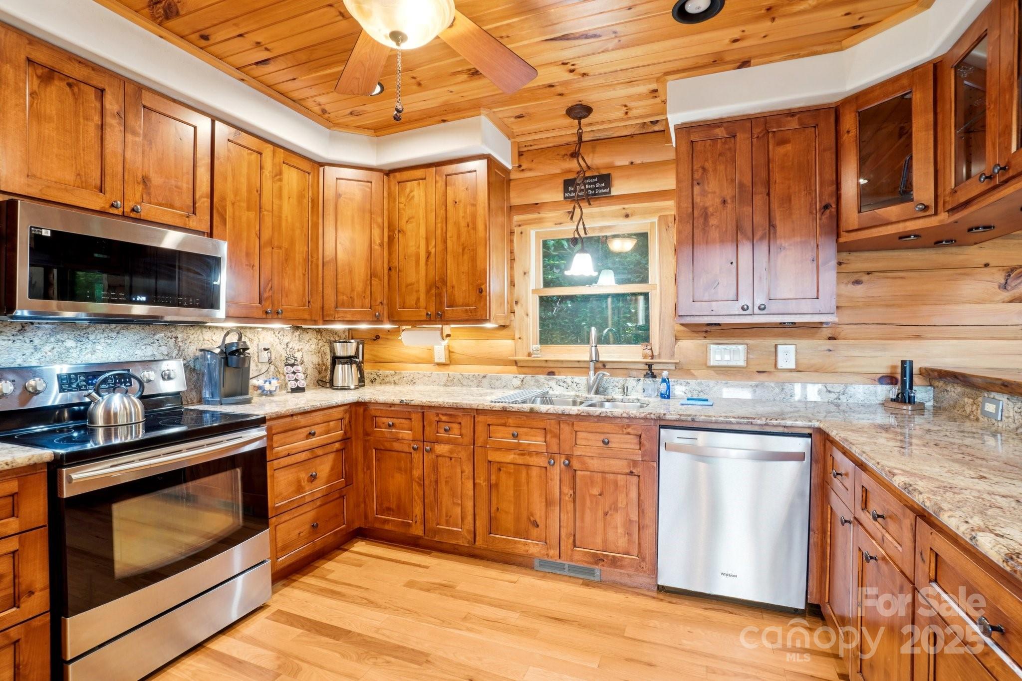 1253 Forest Drive