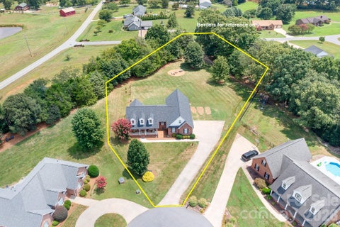 Photo of 4380 Woodsbury Lane, Lincolnton, NC 28092 (MLS # 4386185)