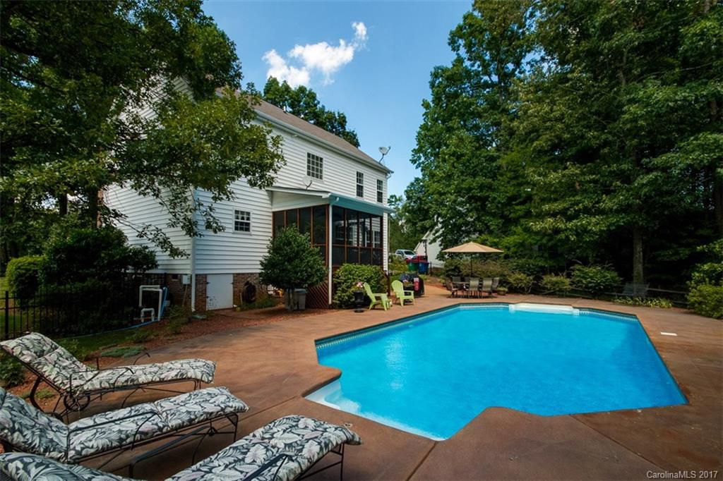 Country Woods East - Residential