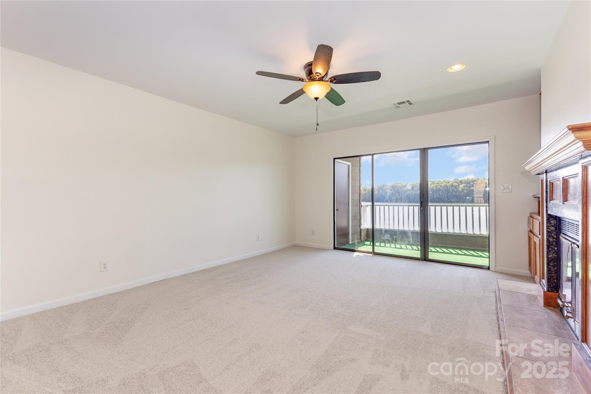 Emerald Point - Residential