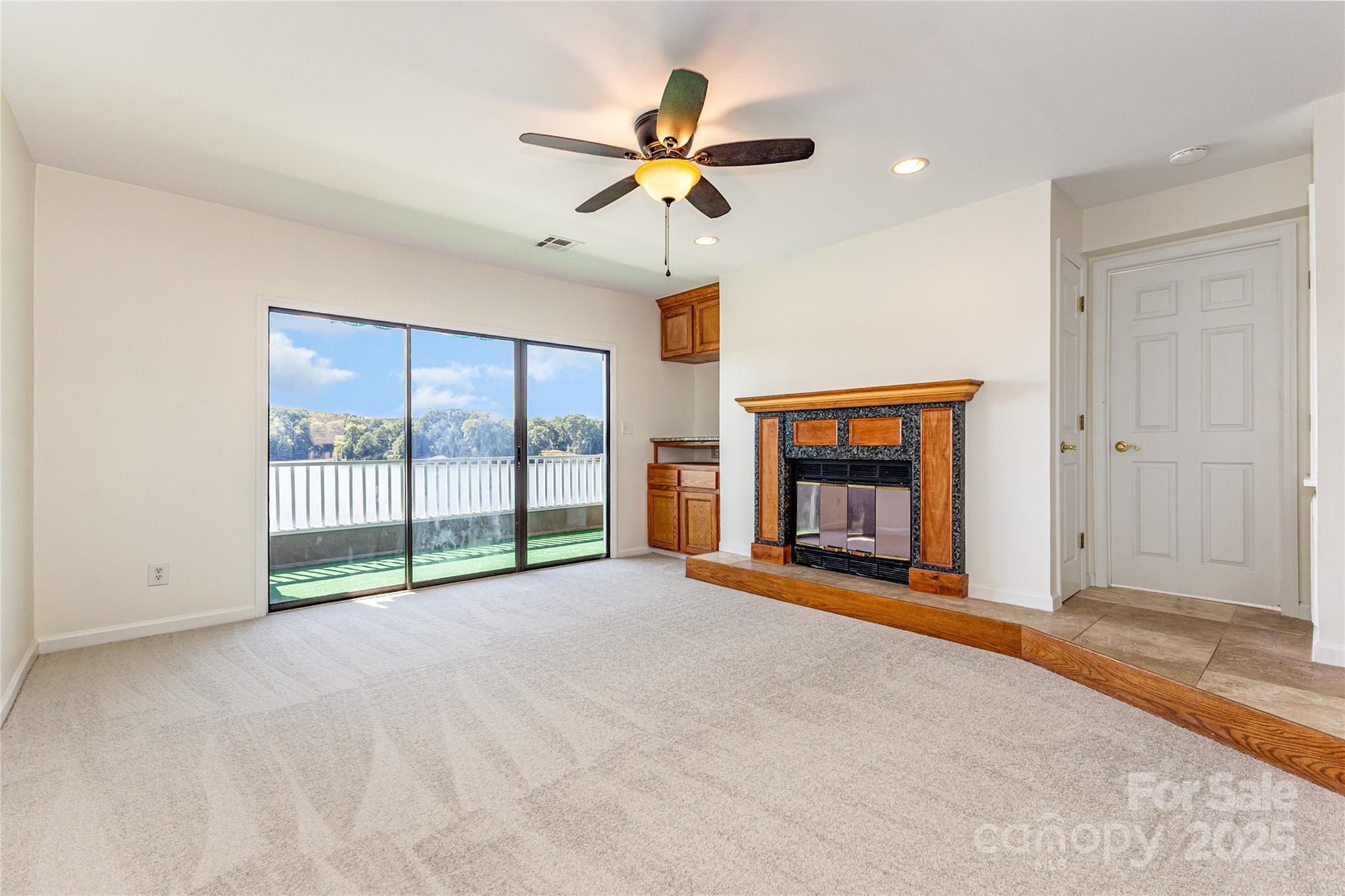 Emerald Point - Residential