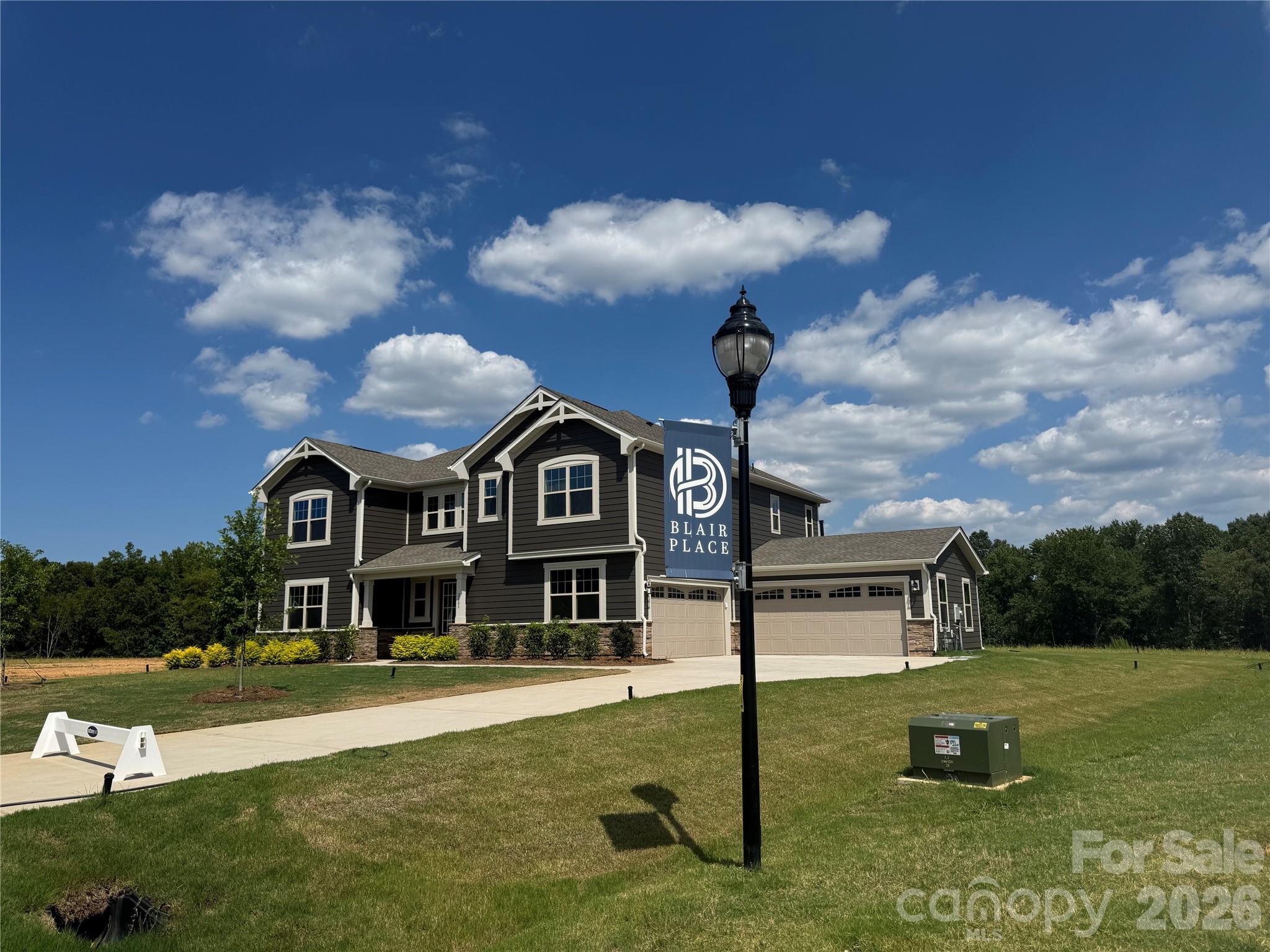 2609 Mabel Lane