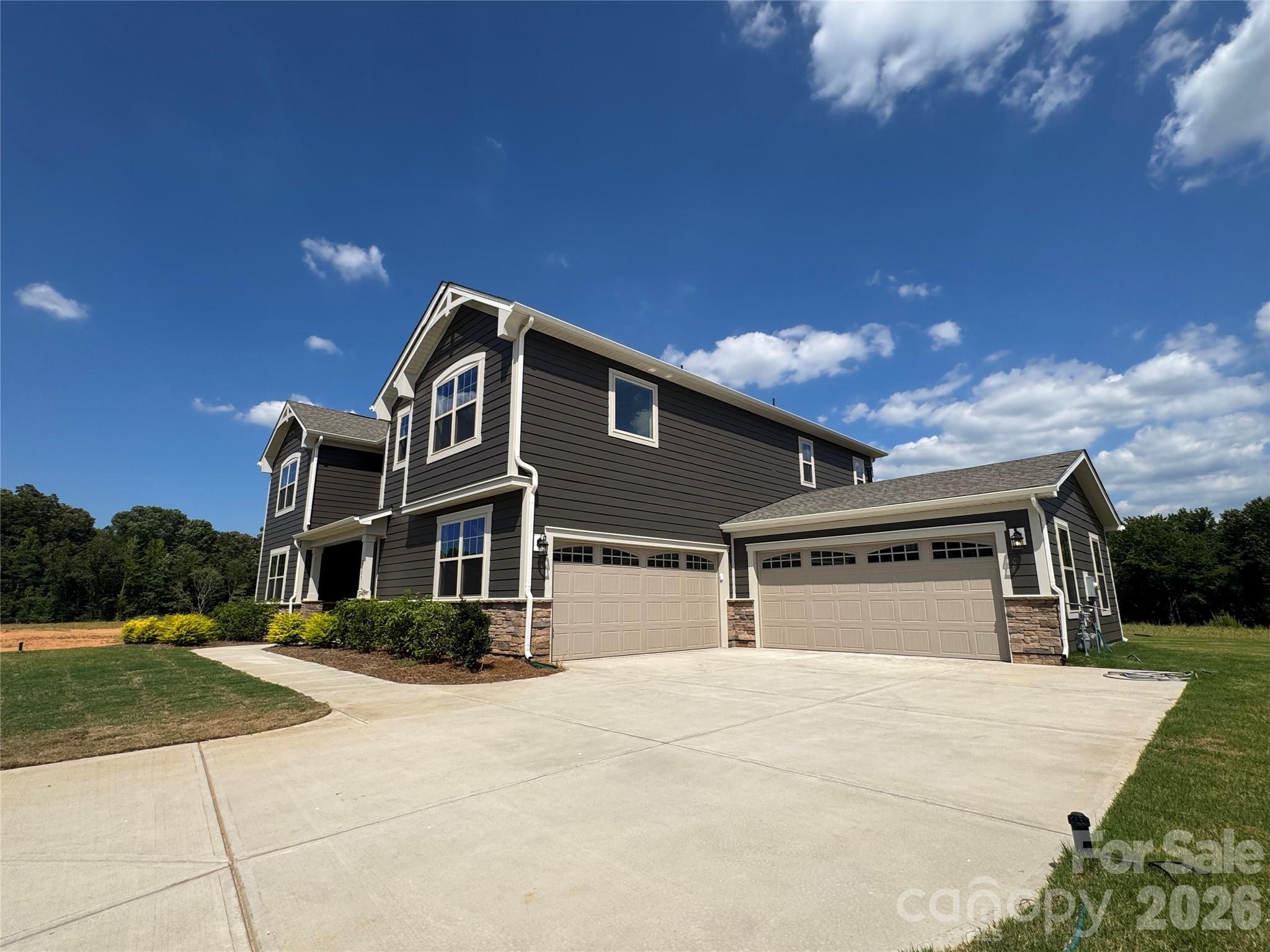 2609 Mabel Lane