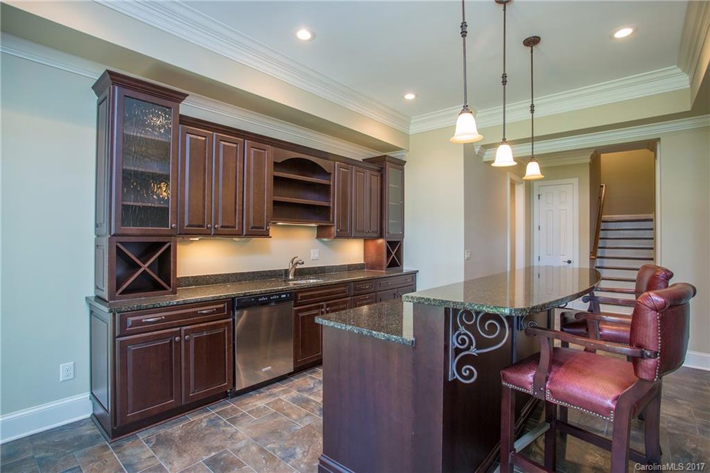 The Peninsula - Residential