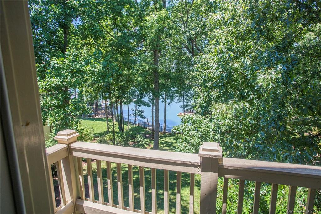 The Peninsula - Residential