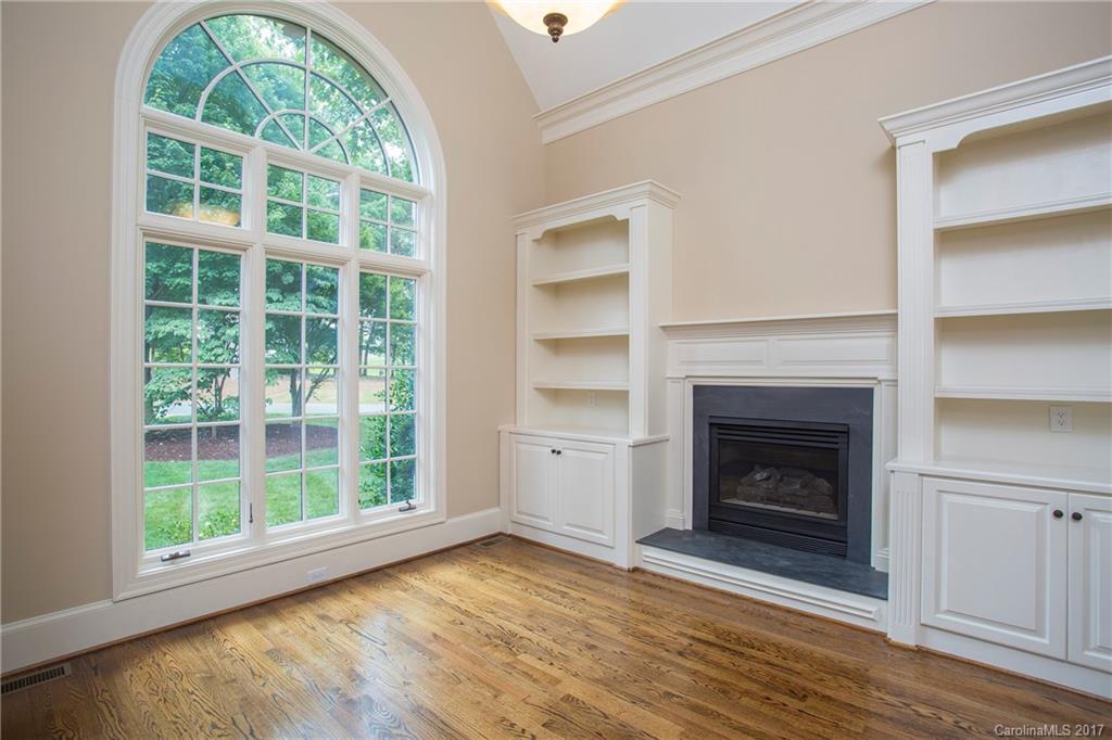 The Peninsula - Residential