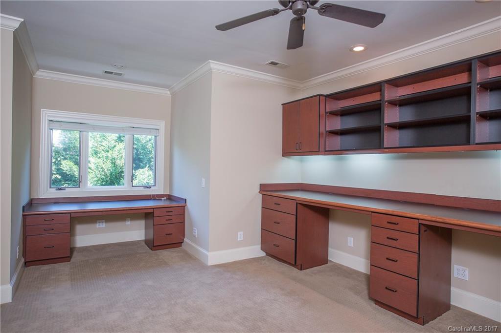 The Peninsula - Residential