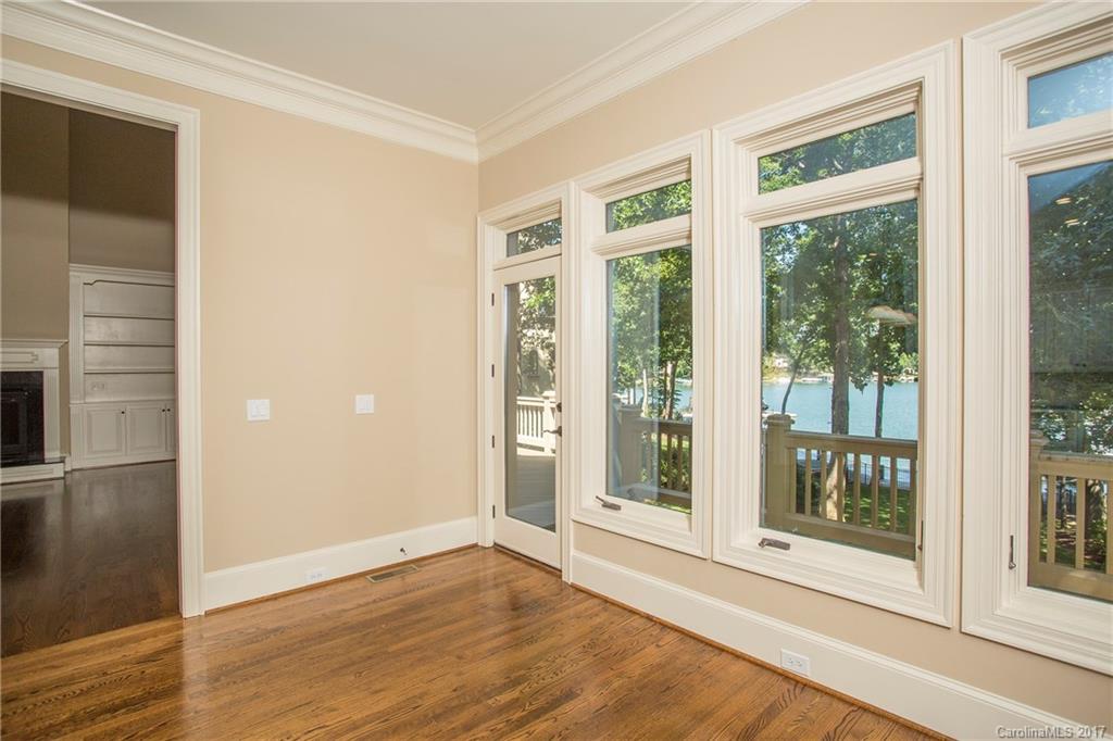 The Peninsula - Residential