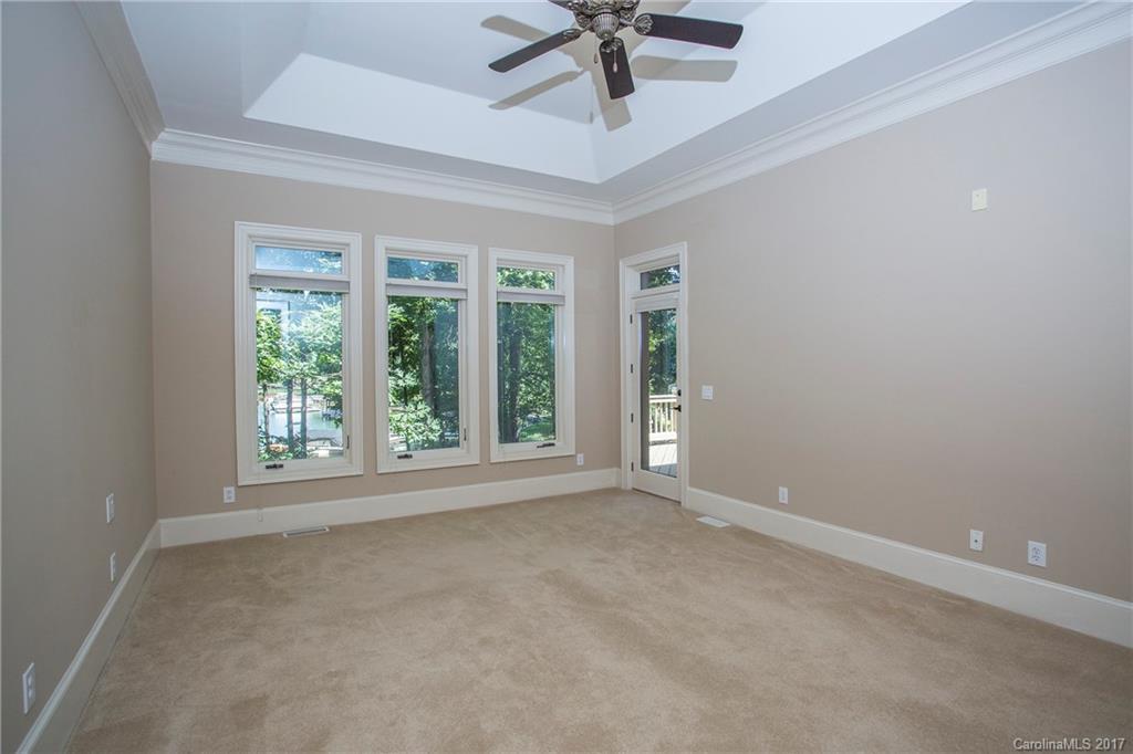 The Peninsula - Residential