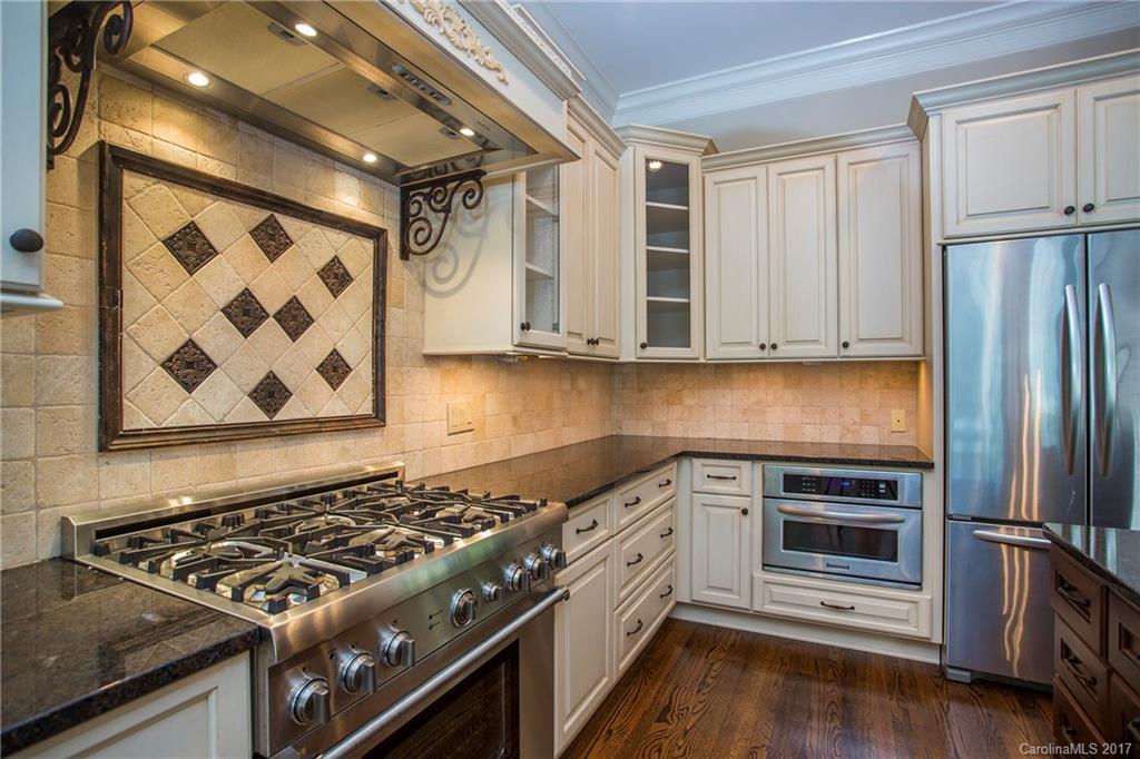 The Peninsula - Residential