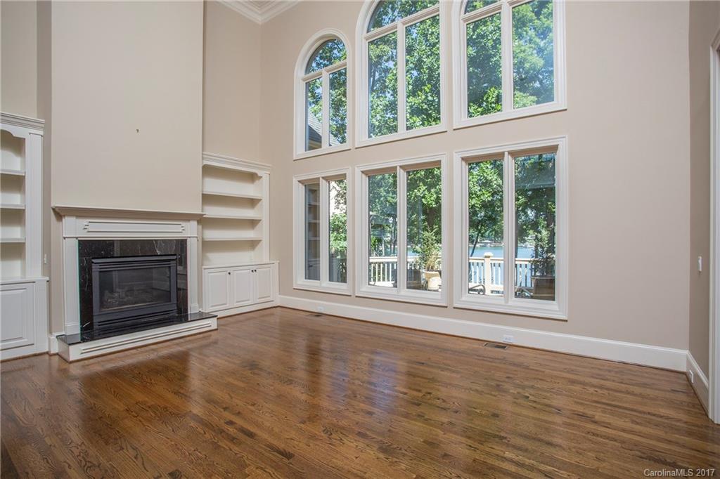 The Peninsula - Residential