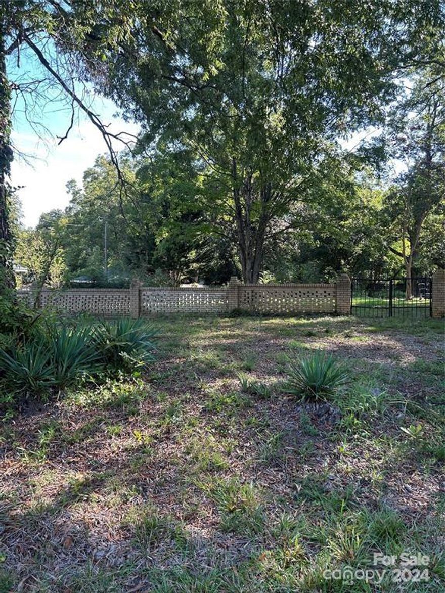 Attention builders!!! Buildable, wooded, residential Lot in the heart of Downtown Monroe. Great location - walking distance to restaurants, bars, and Monroes very own Treehouse vineyard! This size-able lot is perfect for first time buyers or investors looking to build.