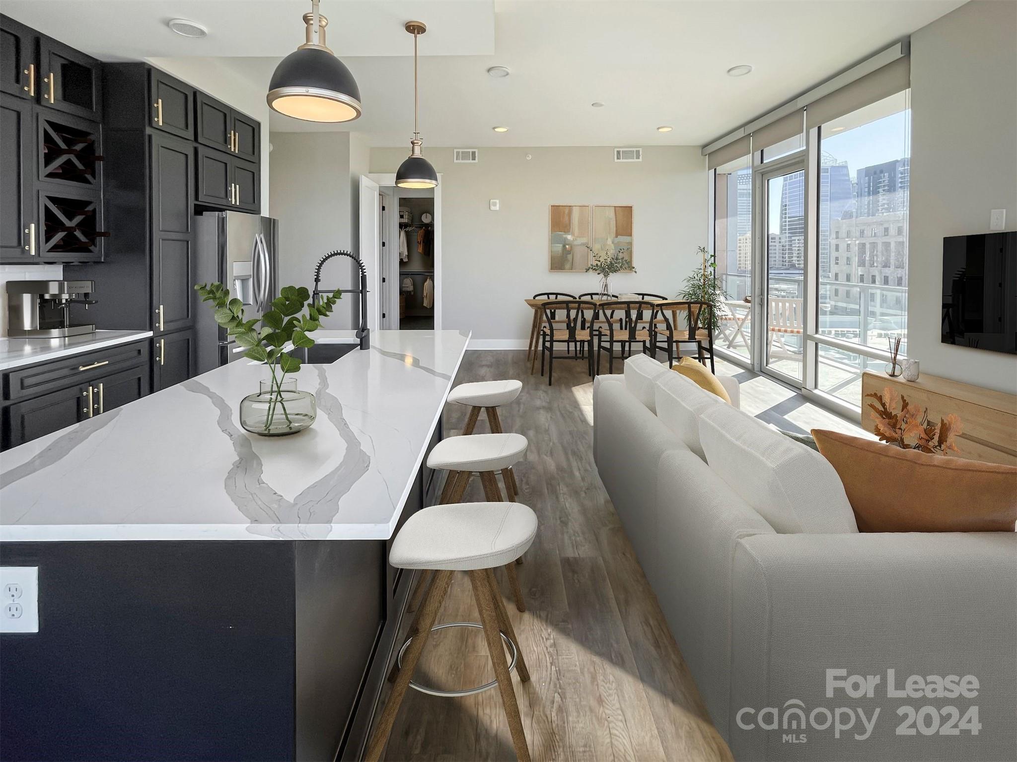 Charlotte, North Carolina 28202, United States, 2 Bedrooms Bedrooms, ,2 BathroomsBathrooms,Residential,Active,62984