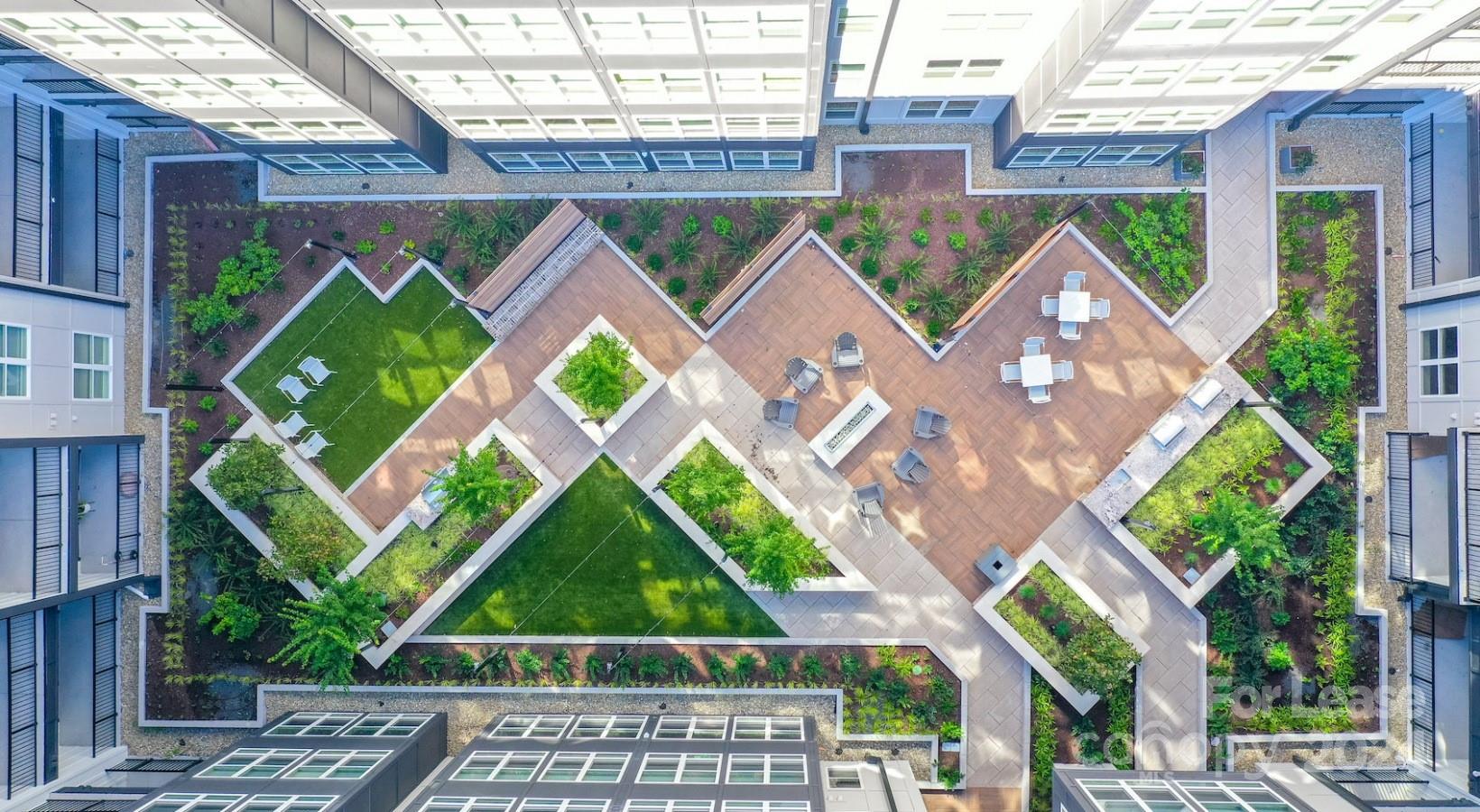 Charlotte, North Carolina 28202, United States, 2 Bedrooms Bedrooms, ,2 BathroomsBathrooms,Residential,Active,62984