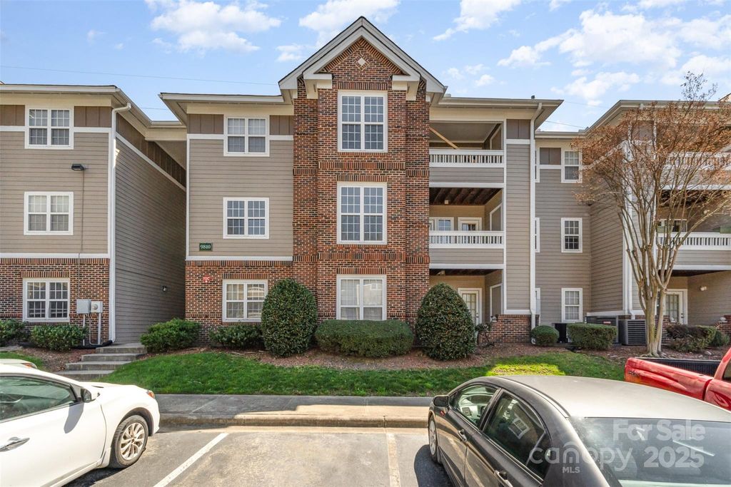 listing image 0