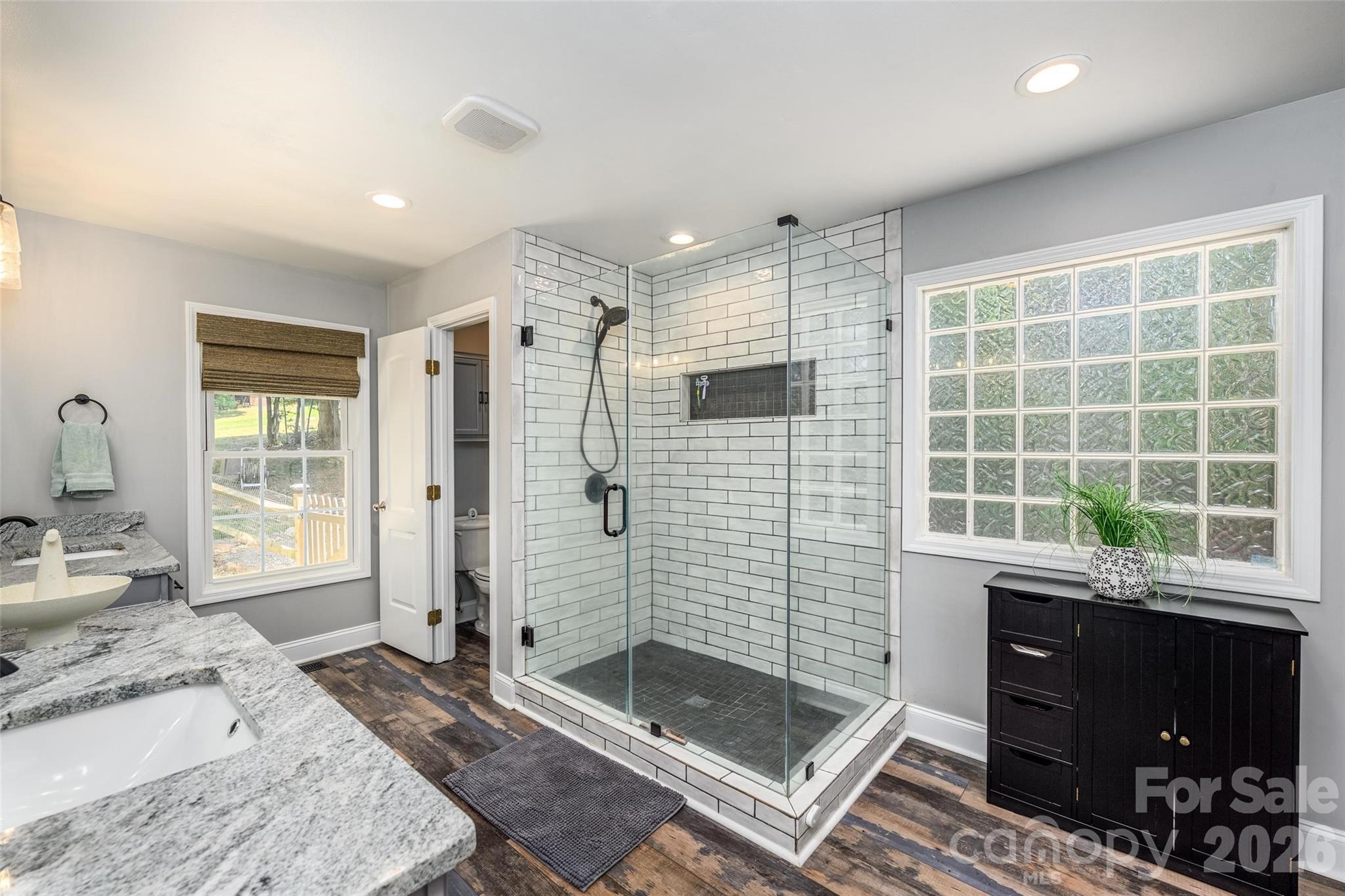 Grayrock Shoals - Residential
