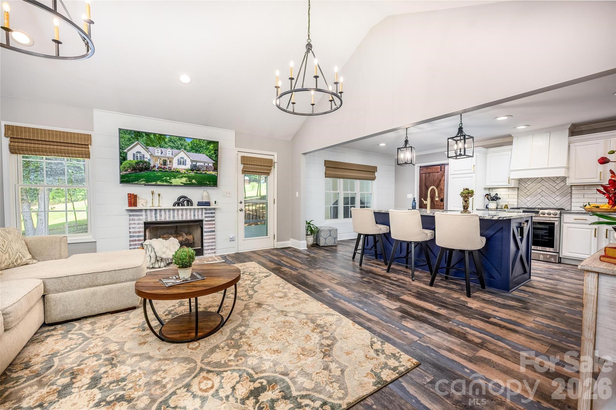 Grayrock Shoals - Residential