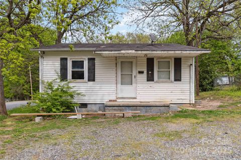 545 S Green Street, Statesville, NC 28677 - MLS#: 4245038