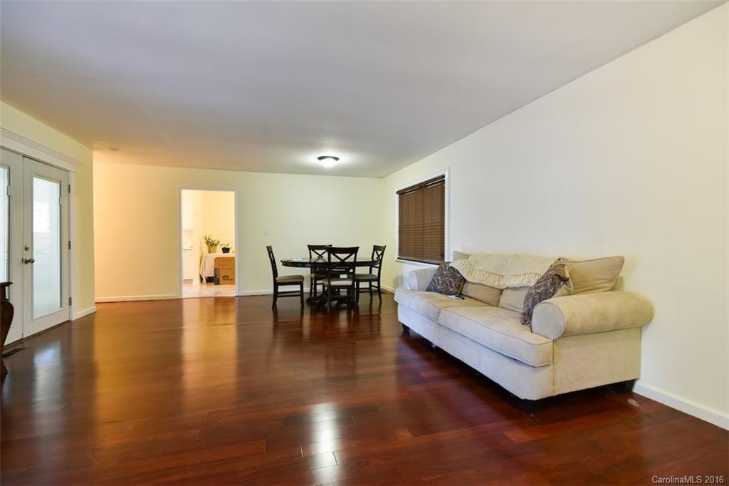 Tega Cay - Residential