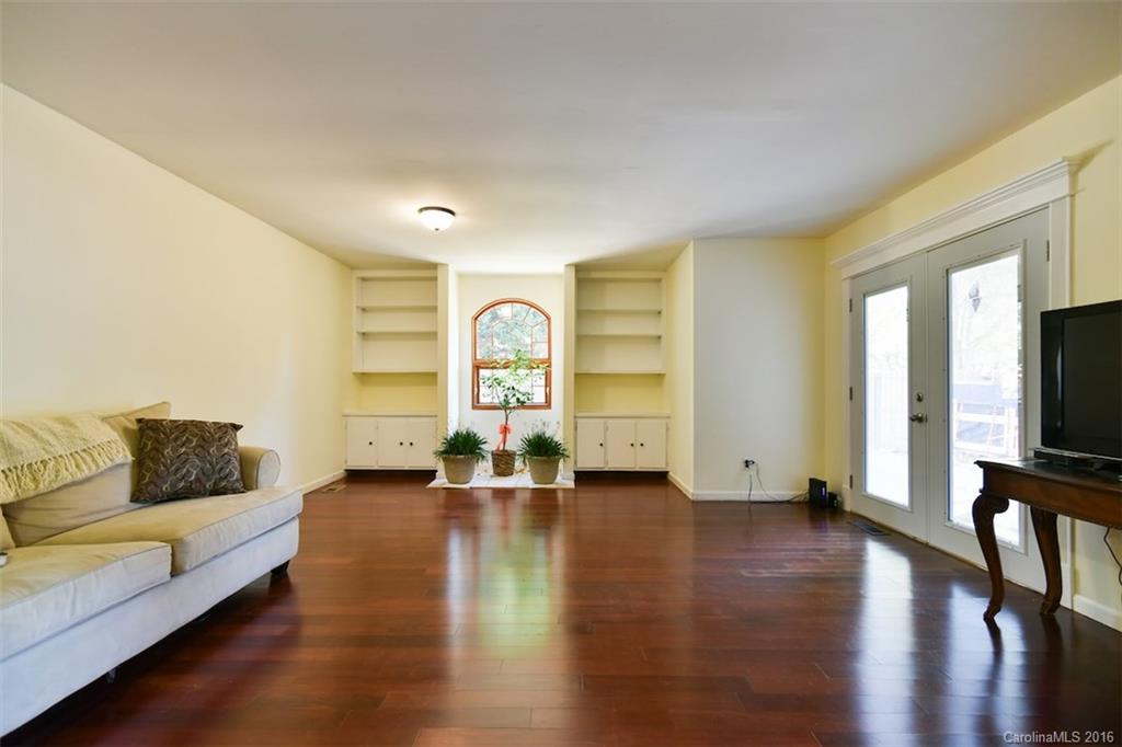 Tega Cay - Residential