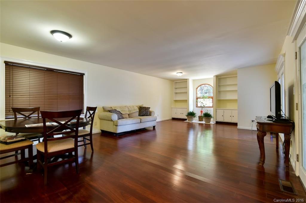 Tega Cay - Residential