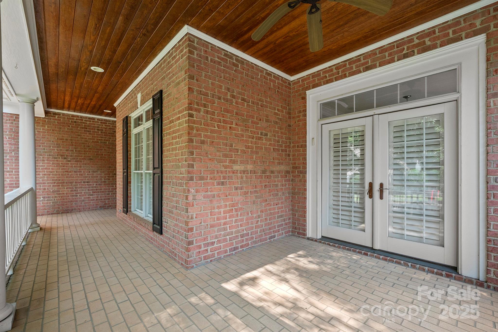 320 Magnolia Street