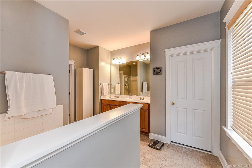 Lake Shore - Residential