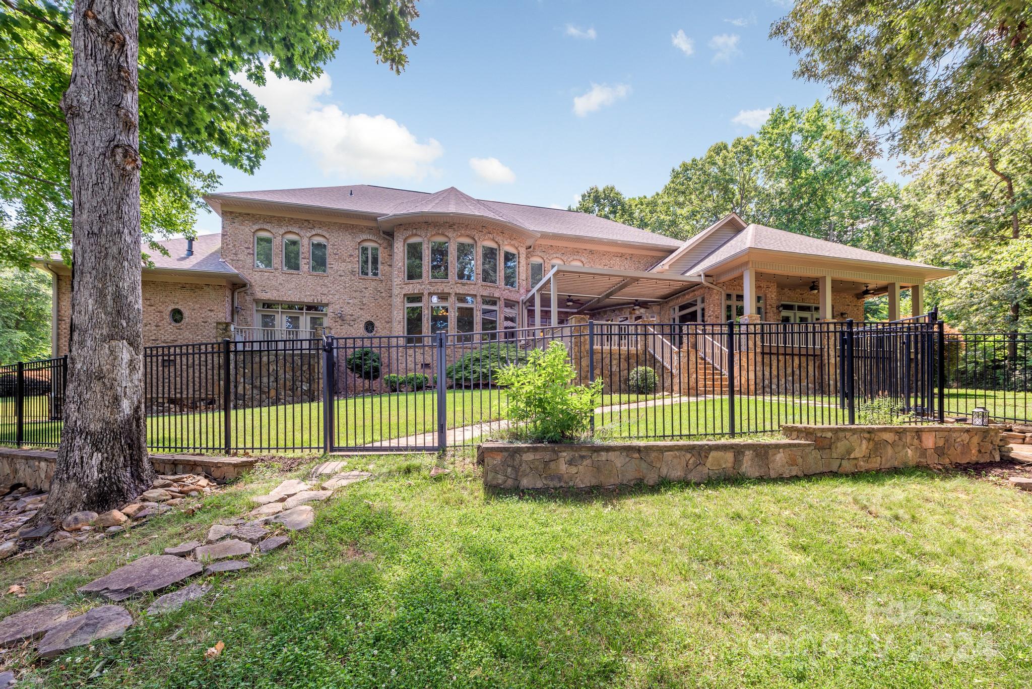 Windsong - Residential