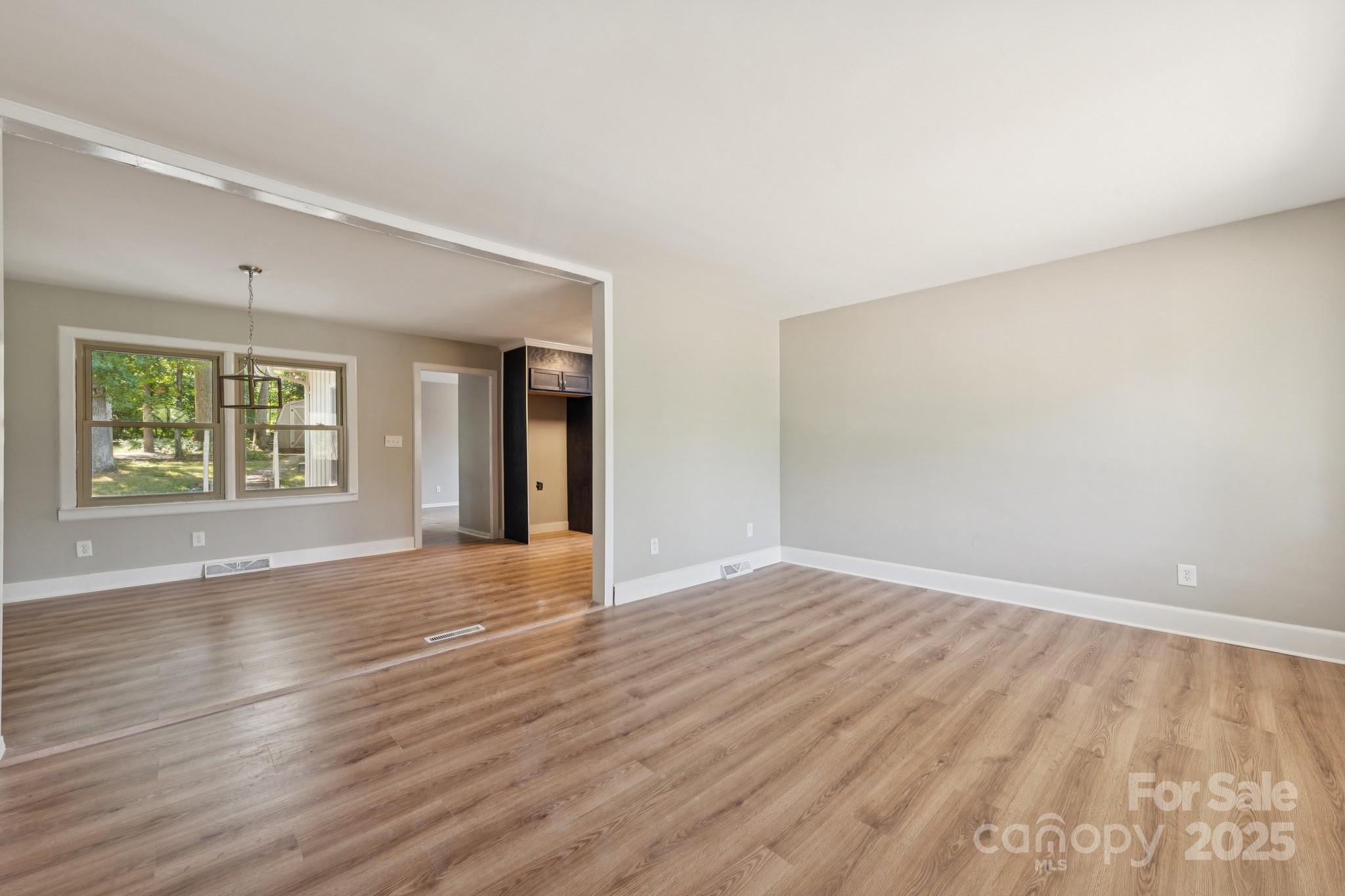 5326 Dolphin Lane 10