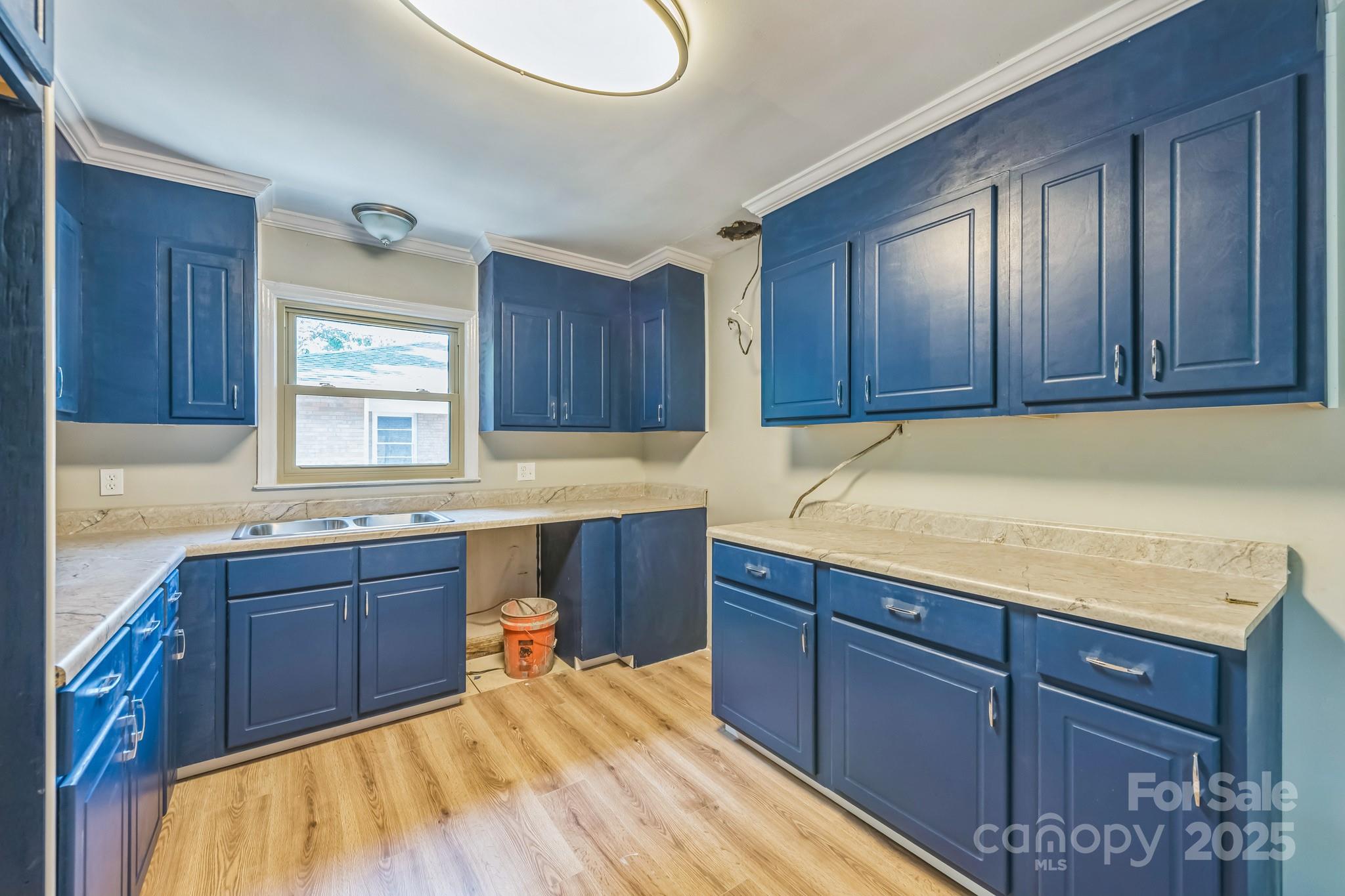 5326 Dolphin Lane 10
