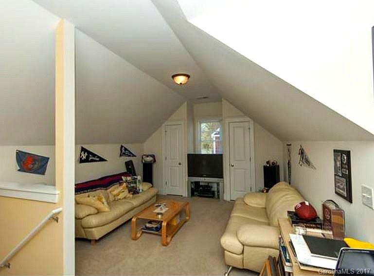 Whitby Pond - Residential