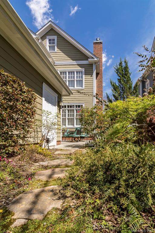 Whitby Pond - Residential