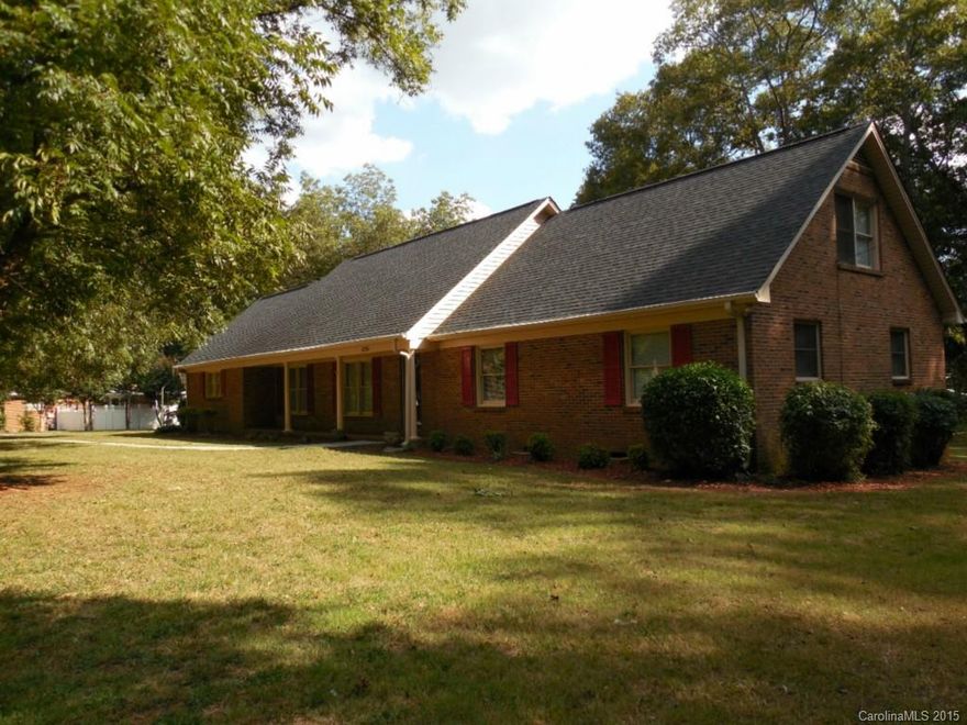 Well maintained Brick 5BR home w large BRs, DR, LR eat in kitchen on 1.37 acres. 2nd floor separate bath, 2nd kitchen w 2BR can be used as 2nd living quarters. Central HVAC 1st floor & Heat pump 2nd floor. Roof replaced in 2010, HP 2012. City water/sewer & private well. (No representation to condition of well). Premium replacement windows, & garage door. Recent replaced WH. Hard woods under carpet. Laminate 2nd floor. Closing cost w acceptable offer. Great curb appeal in very quiet neighborhood.