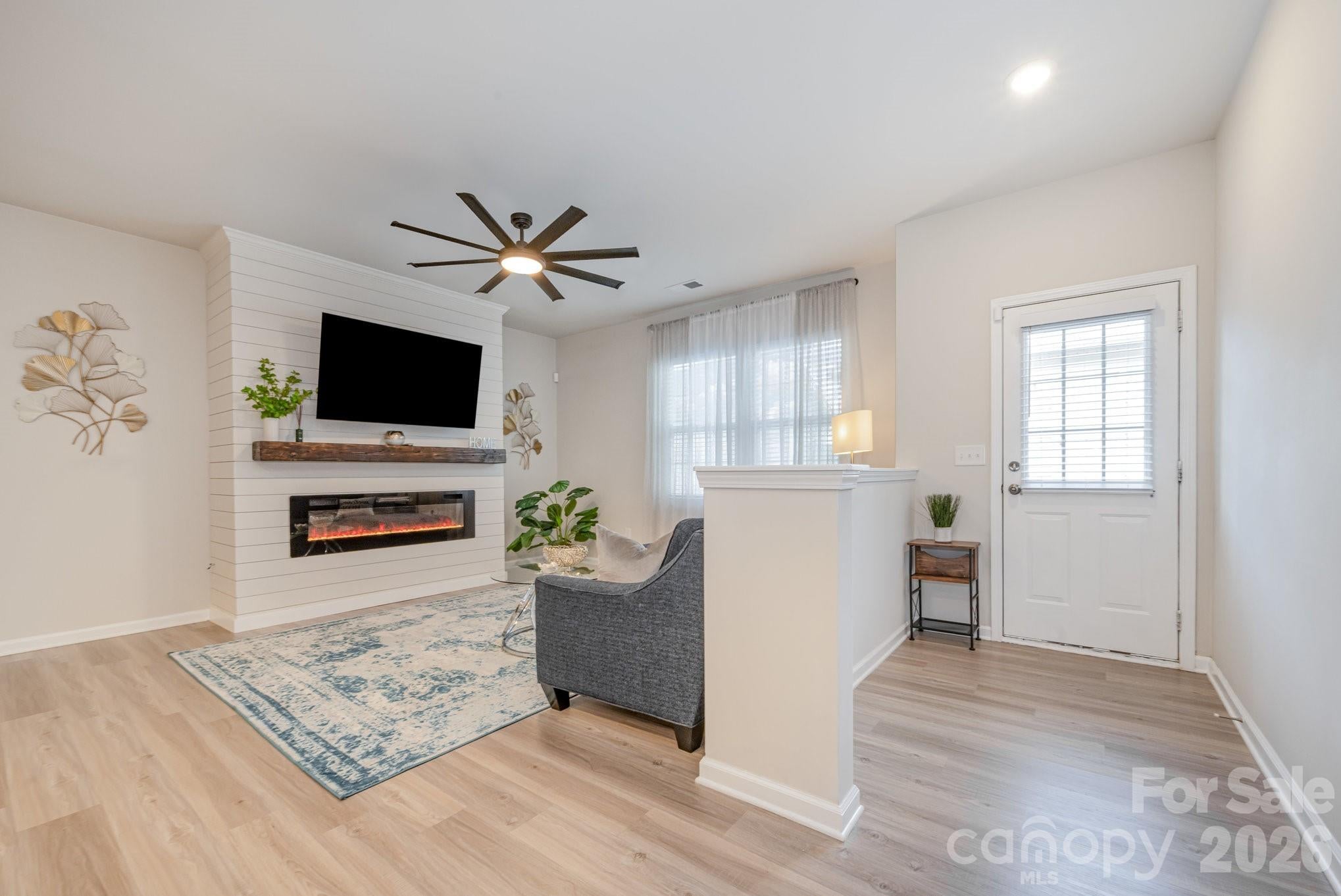 9453 Avery Lilac Lane