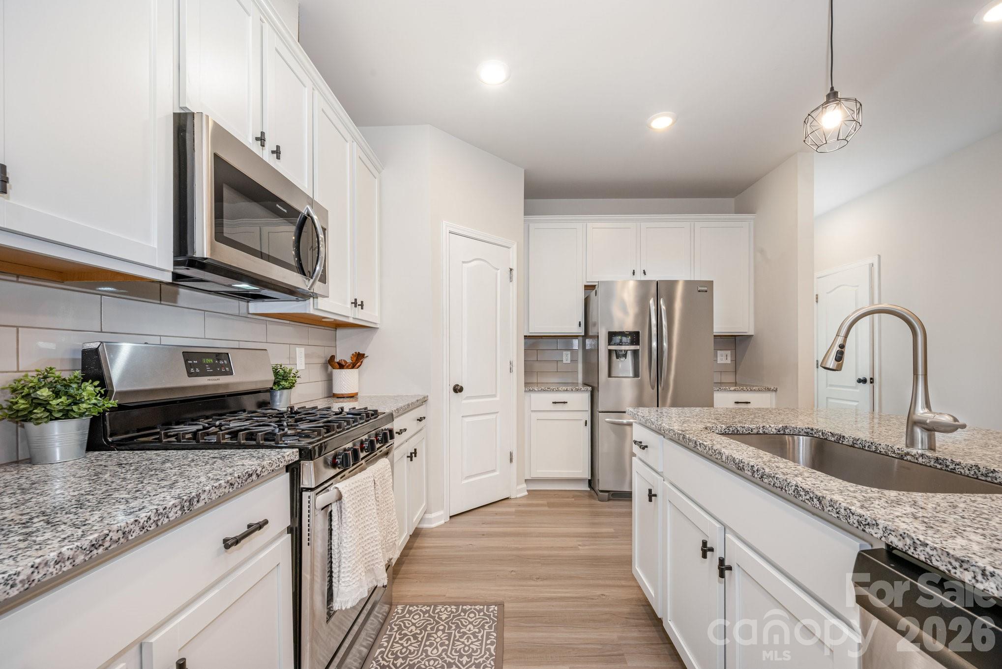 9453 Avery Lilac Lane