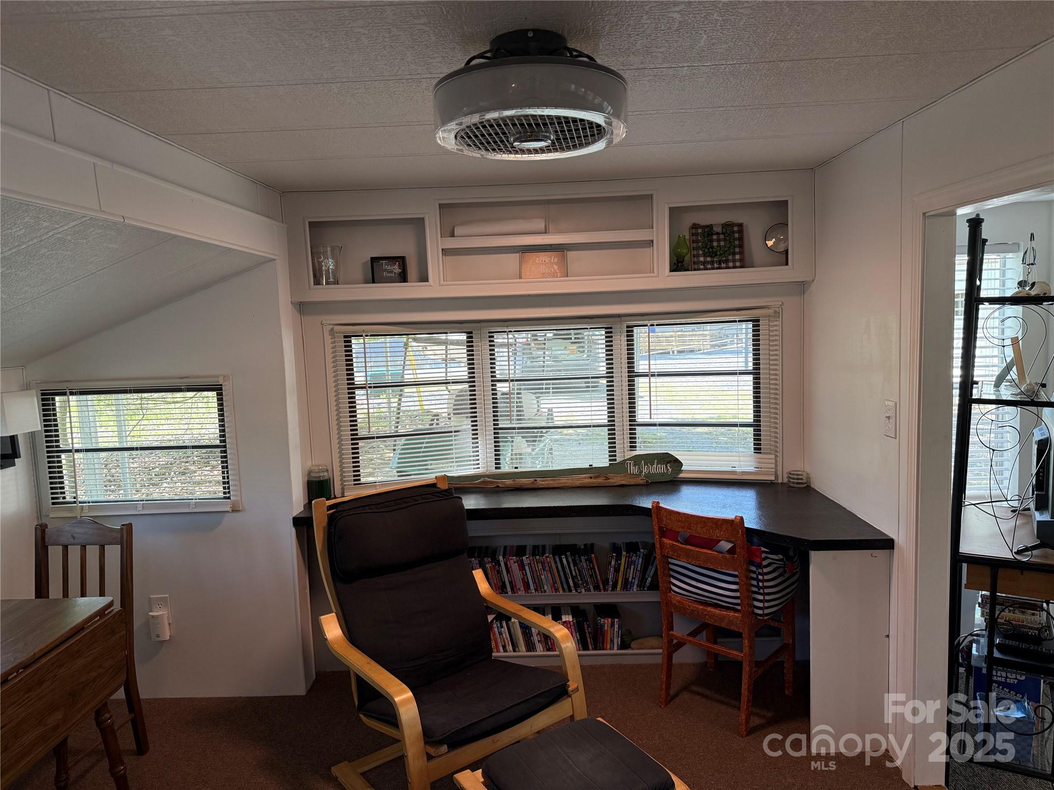 Twin Harbor - Residential