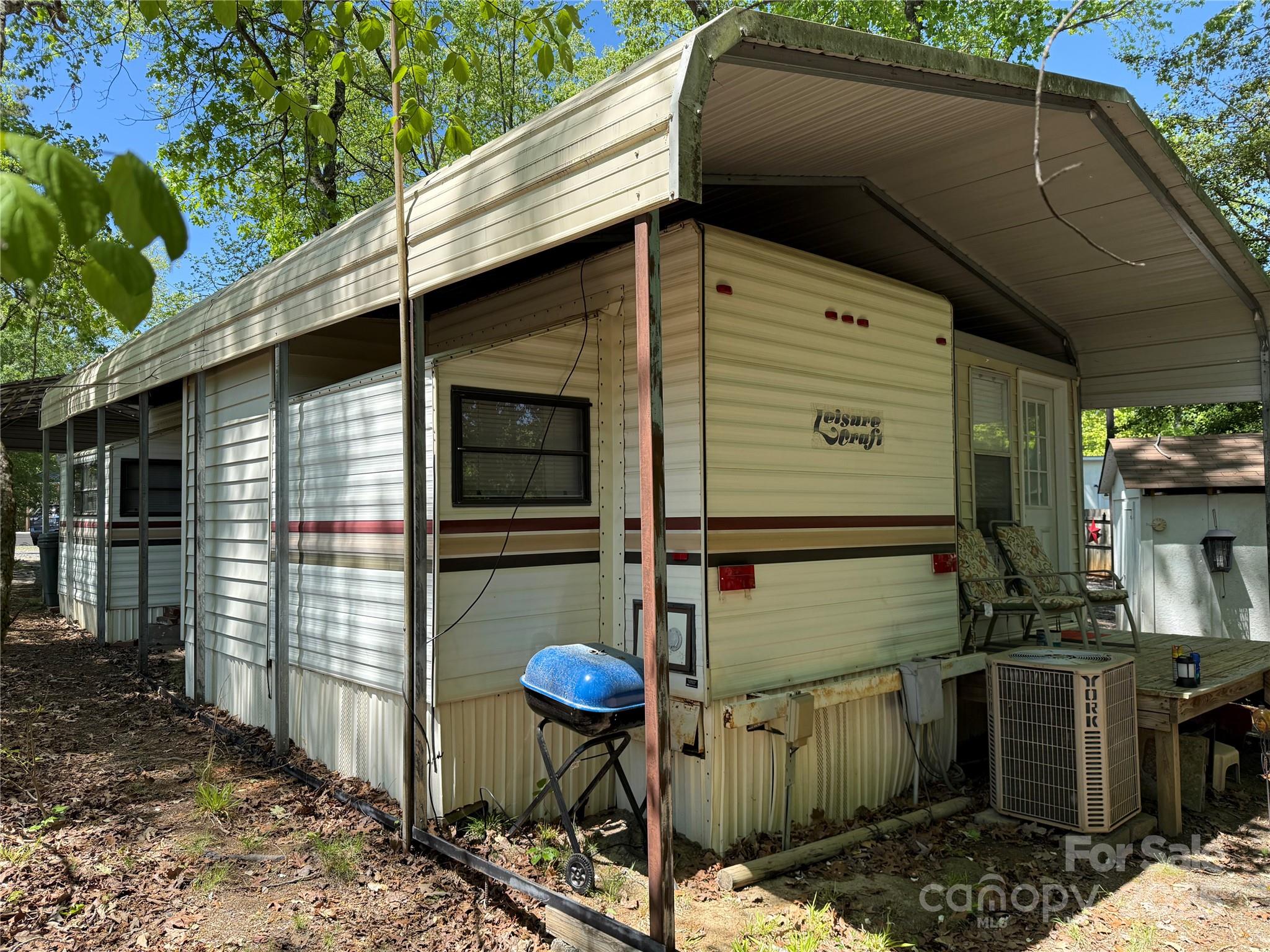 Twin Harbor - Residential