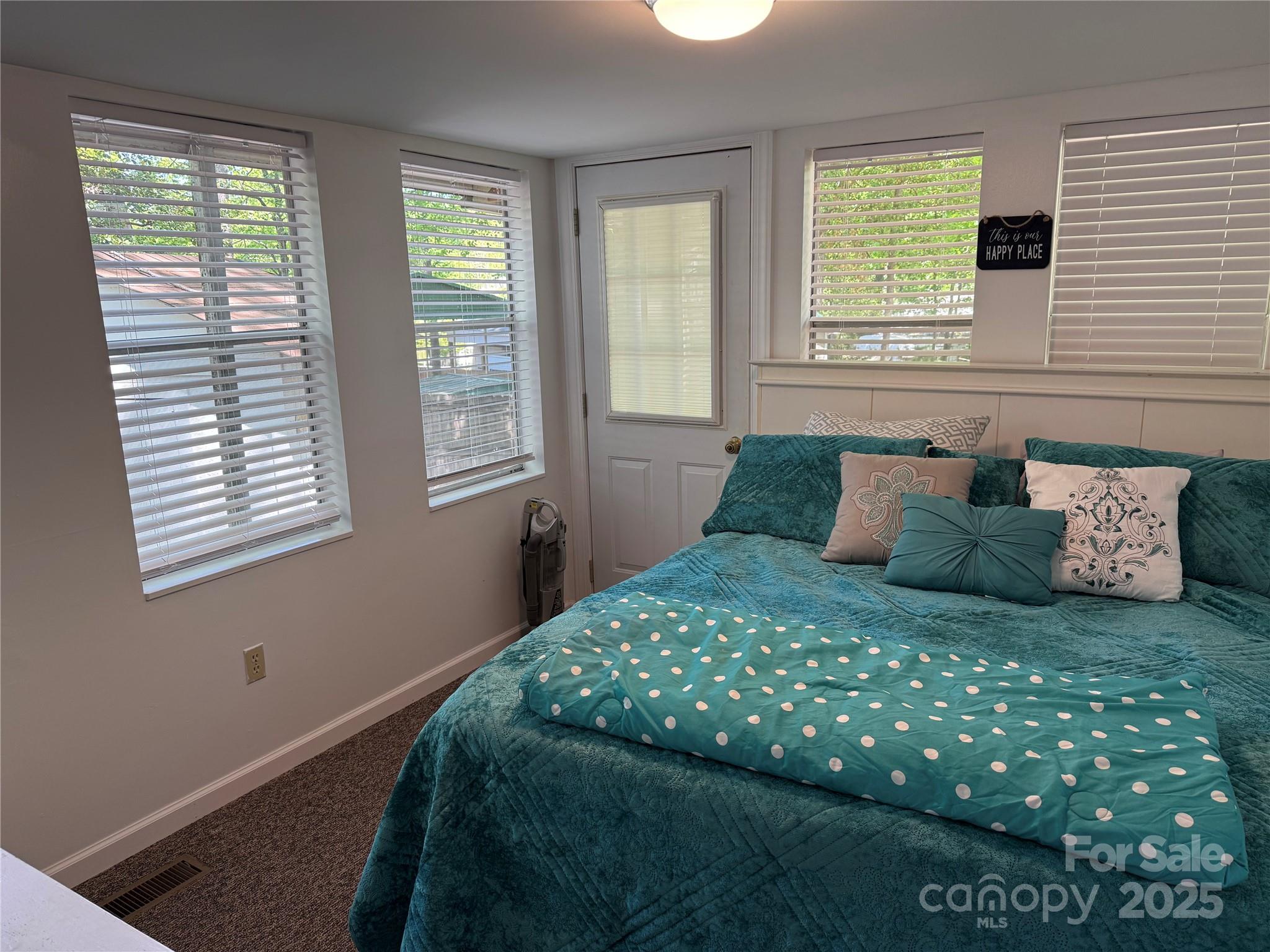 Twin Harbor - Residential