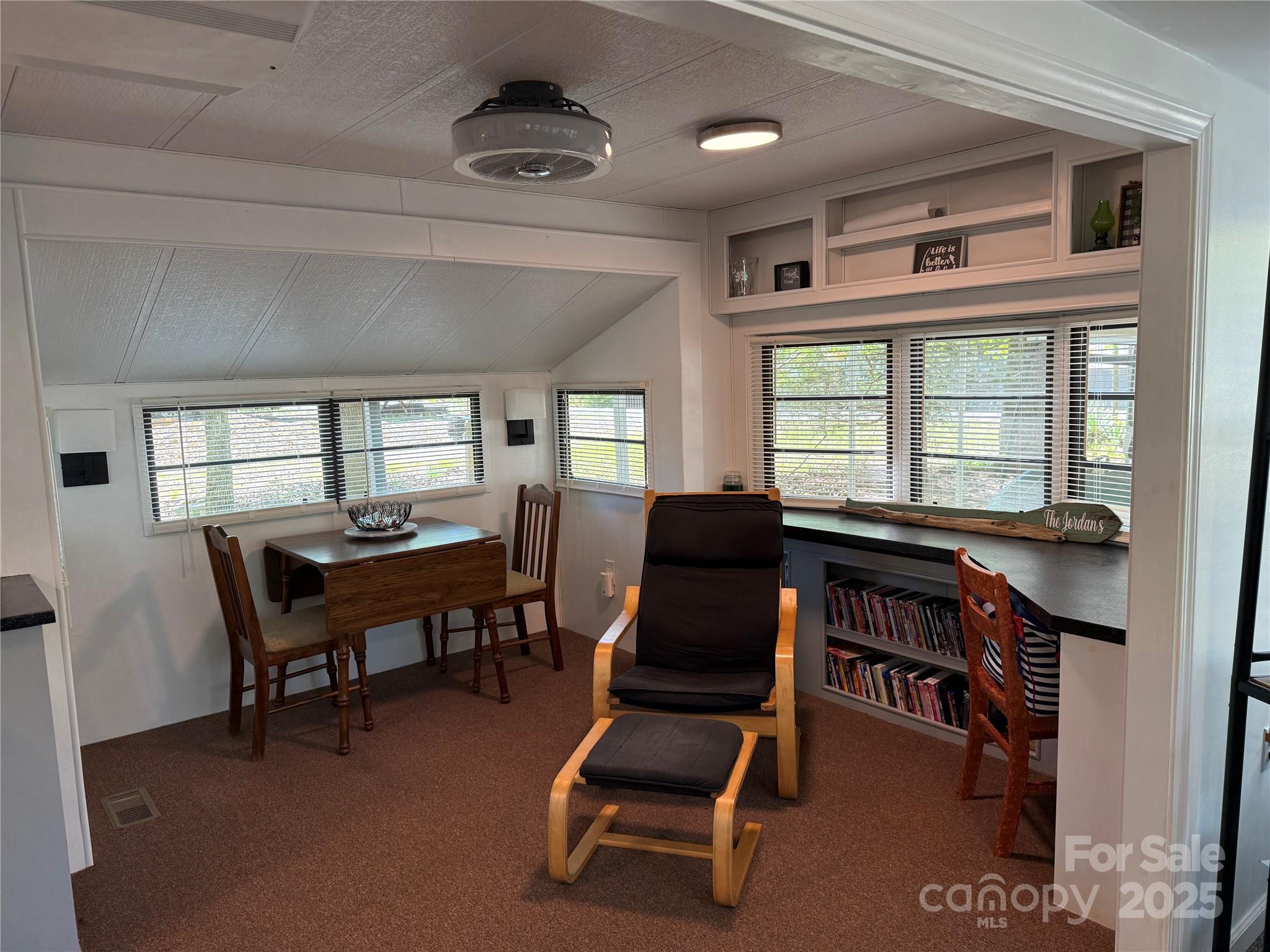 Twin Harbor - Residential