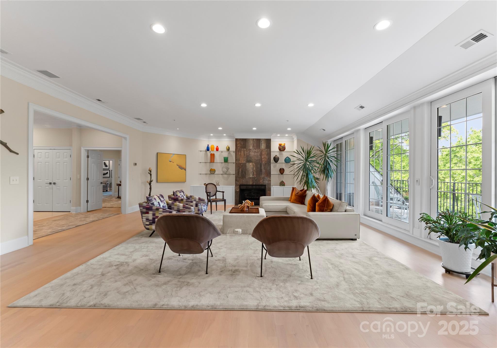 974 Queens Road