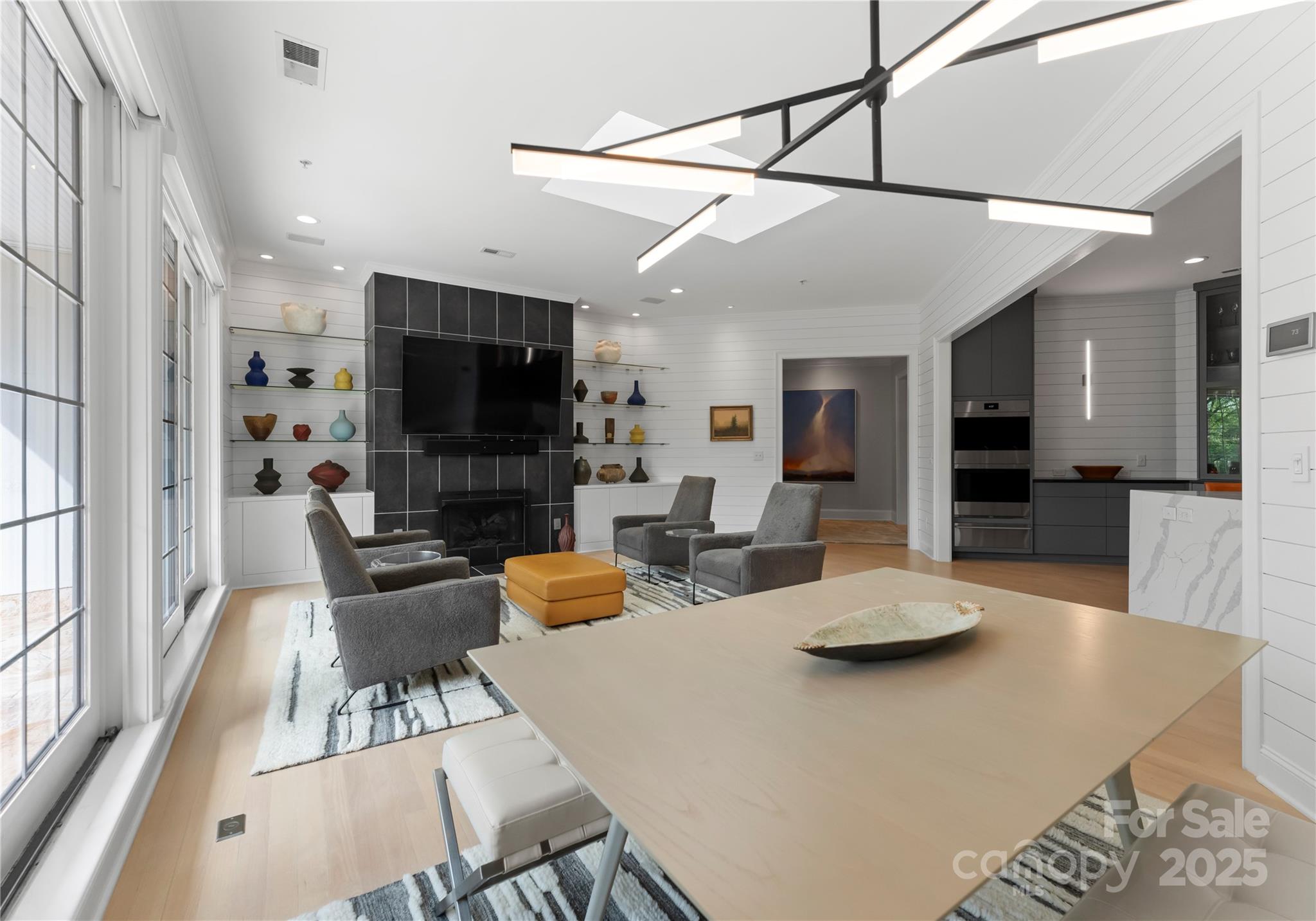 974 Queens Road