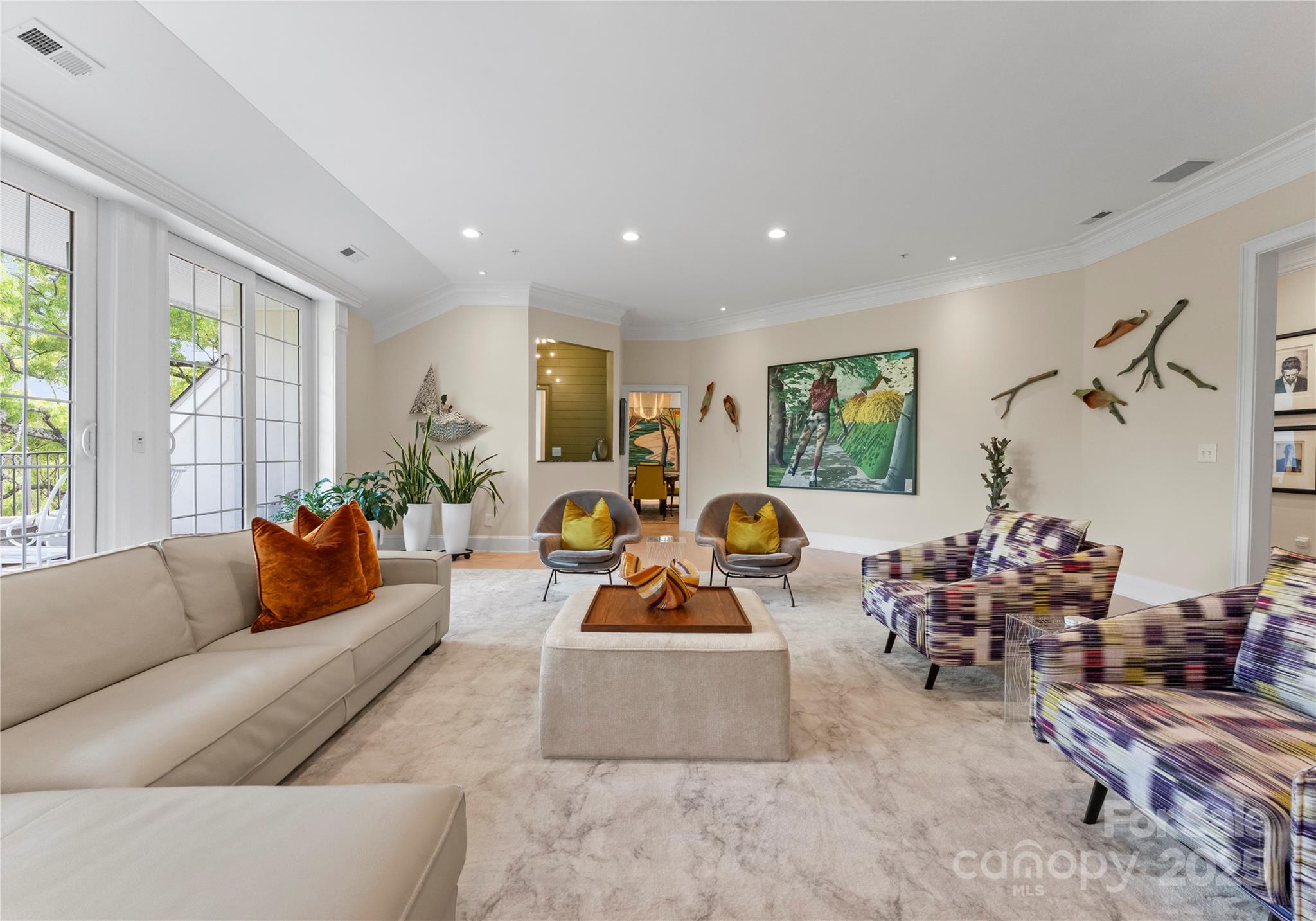 974 Queens Road