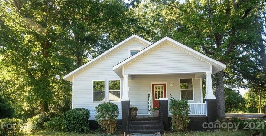Welcome home to this cute 3 bedroom 2 bath bungalow.  It's just a few blocks away from away from  churches, downtown festivals, restaurants, shops and breweries. The front porch is perfect for rocking chairs and relaxing. 
Practically everything in this old home is newly updated:  roof, HVAC, windows, luxury vinyl plank floor covering and much more! The open kitchen is beautifully appointed with SS appliances, subway tile back splash and designer counter tops. The generous backyard has plenty of room for the kids to play or your furry four legged friend to run laps. All that's missing is you!