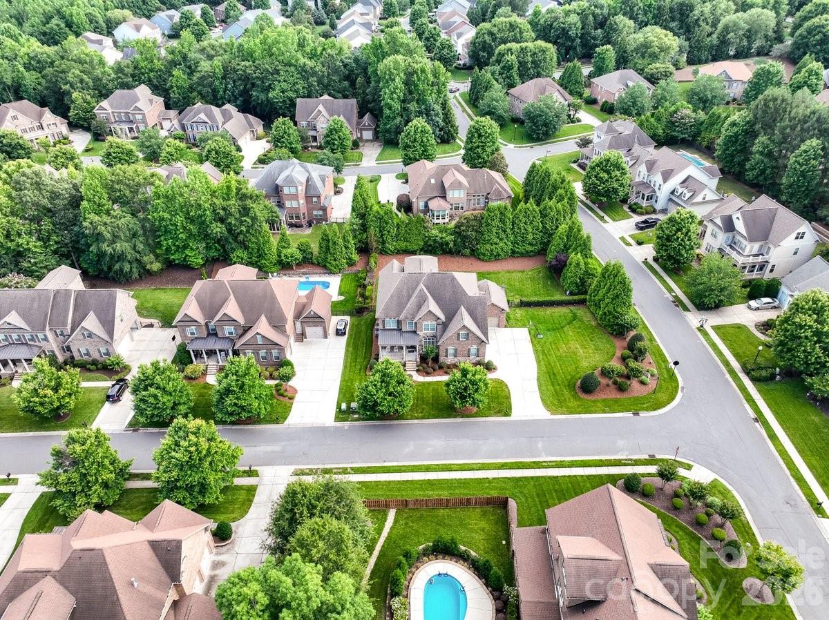 7323 Harcourt Crossing