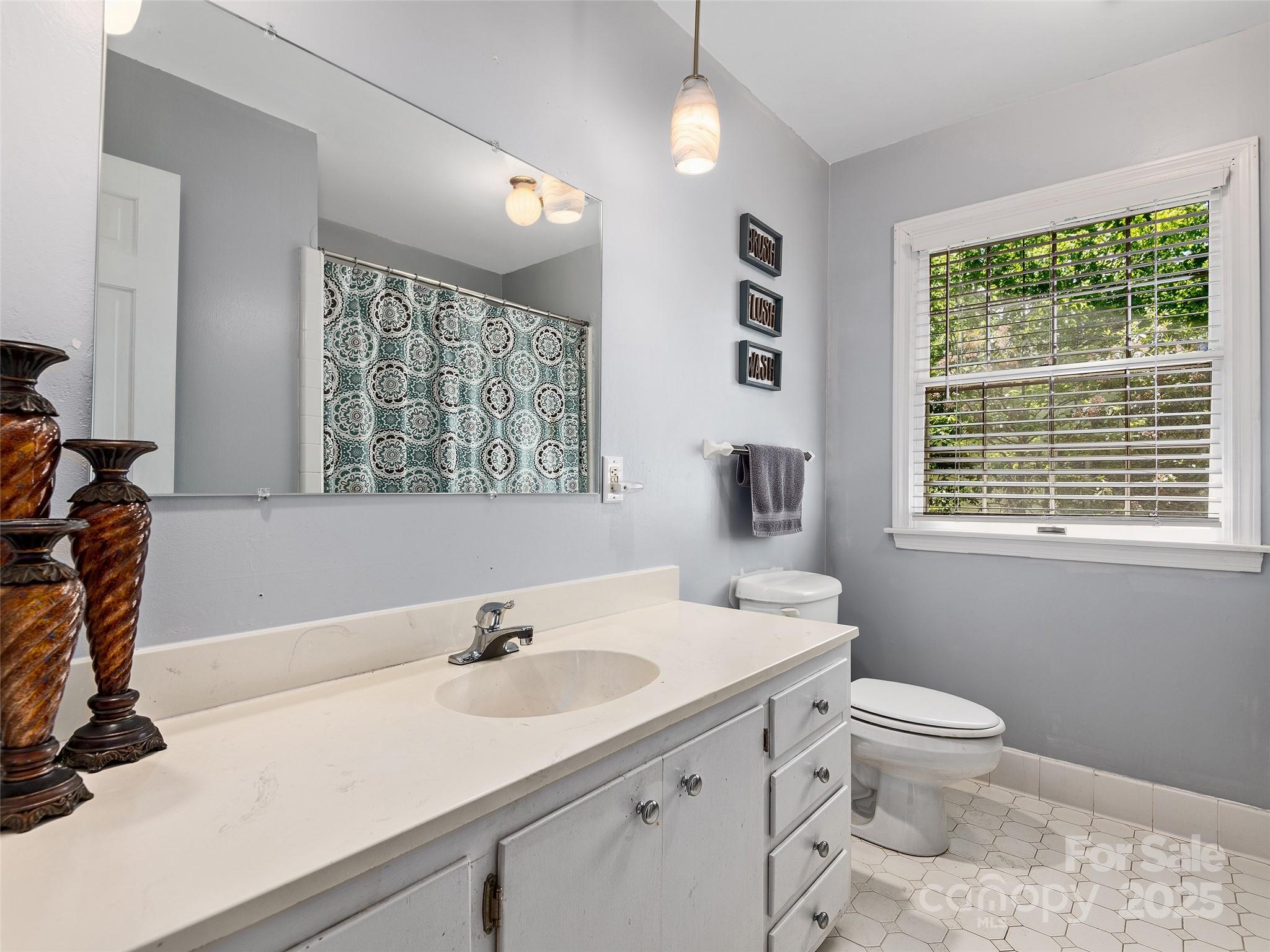 Hawthorn Hills - Residential