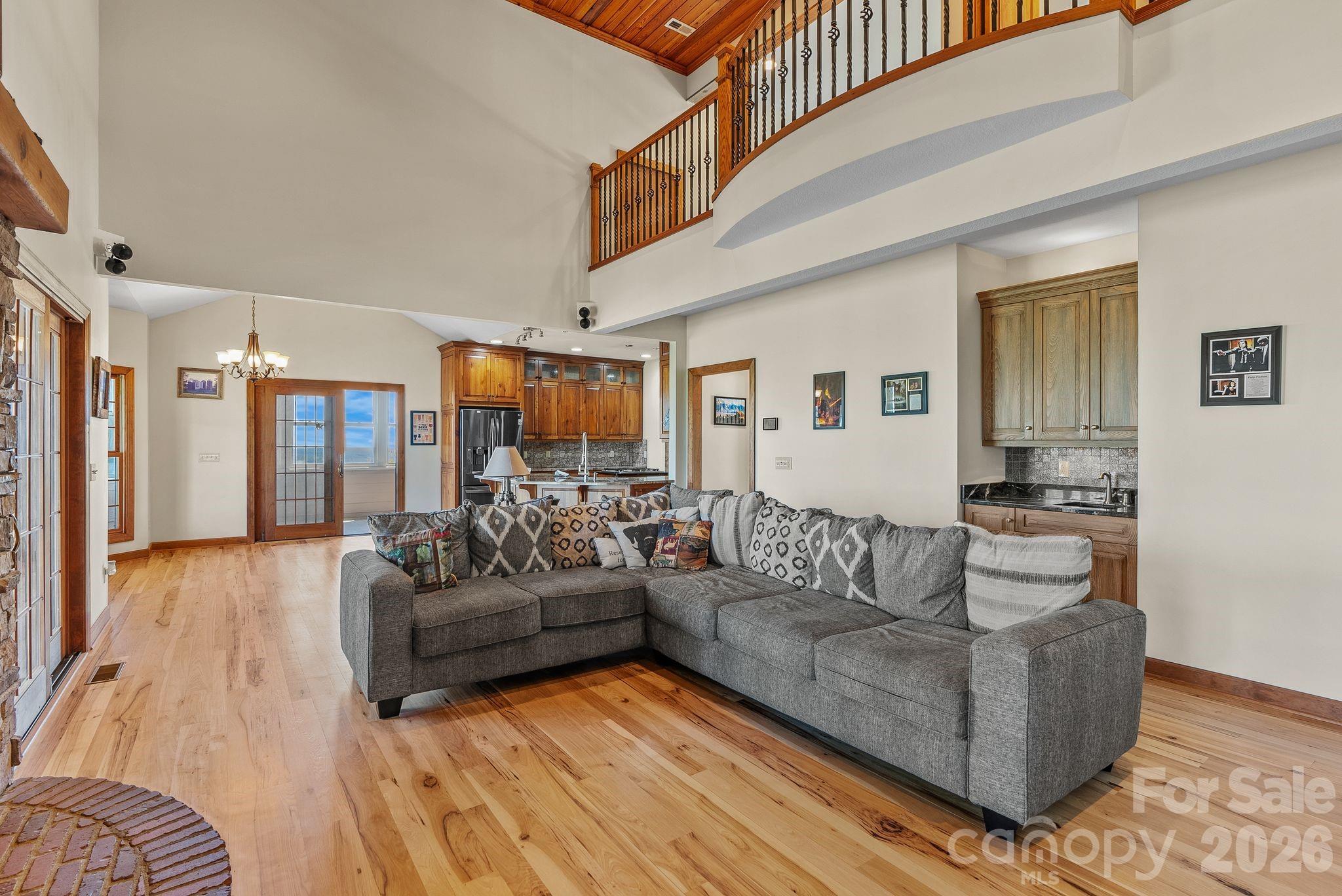 498 Pinnacle Parkway