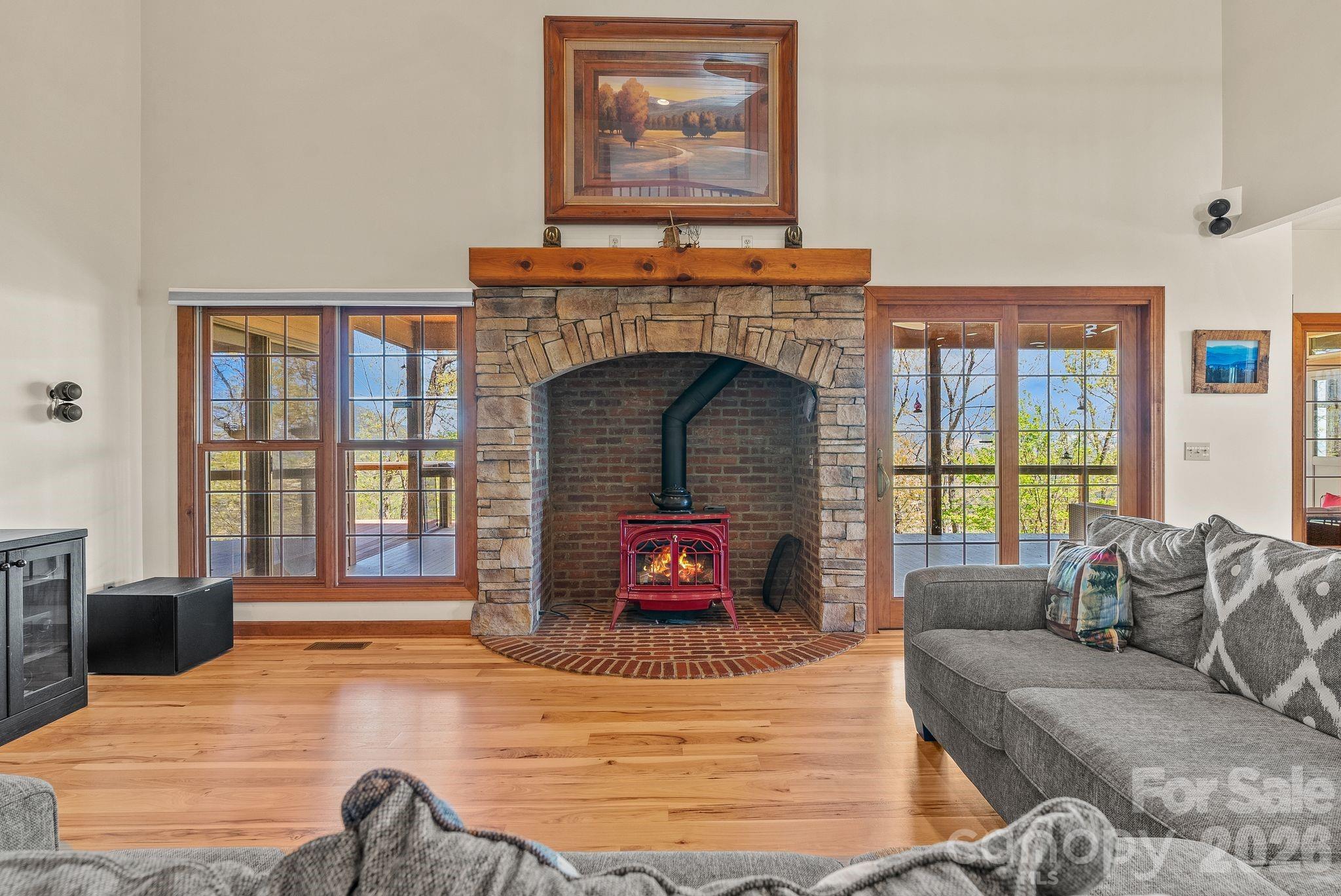 498 Pinnacle Parkway